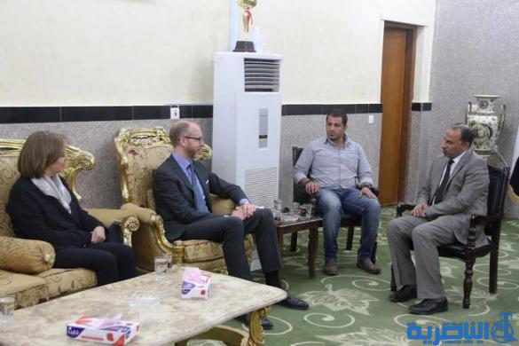 محافظ ذي قاريبحث مع السفير السويدي امكانية الاستفادة من الخبرات والتجربة السويدية في المجالات الصناعية والتجارية - تقرير مصور -