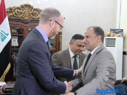 محافظ ذي قاريبحث مع السفير السويدي امكانية الاستفادة من الخبرات والتجربة السويدية في المجالات الصناعية والتجارية - تقرير مصور -