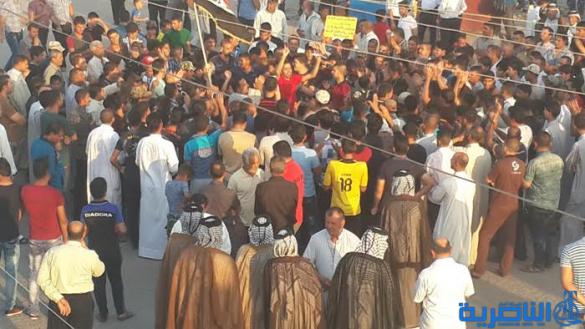 بالصور : المئات يتظاهرون في الرفاعي للمطالبة بالخدمات ومحاسبة المفسدين
