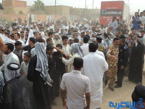 متظاهرون في سيد دخيل يطالبون باقالة مدير الناحية وحل المجلس البلدي فيها - تقرير مصور - 
