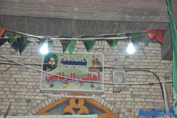 بالصور : محافظ ذي قار خادما في مواكب الحسين على طريق كربلاء