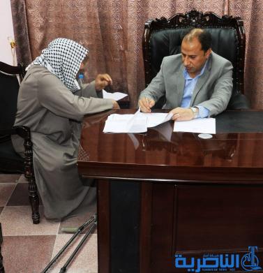 محافظ ذي قار يلتقي 110 مواطن خلال لقاءه الاسبوعي ويوعز بحل مشاكلهم