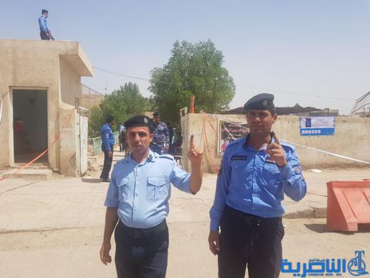 بالصور:القوات الامنية في قضاء الرفاعي تدلي باصواتها 