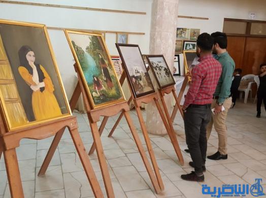 احتفاء بعيد المراة ، فنانات تشكيليات يقمن معرضا للرسم في سوق الشيوخ - تقرير مصور -