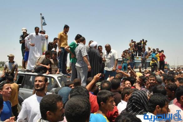فض اعتصام لمتظاهرين قطعوا الطريق الدولي في الغراف بعد الاستجابة لمطالبهم بخصوص الكهرباء – تقرير مصور –
