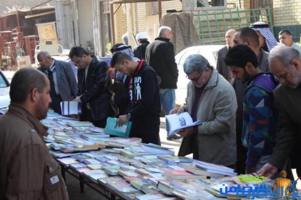 تقرير مصور عن معرض الكتاب الدائم التابع لمكتبة الامام الباقر(ع) يشهد أقبالا في شراء الكتب من قبل أبناء مدينة الناصرية