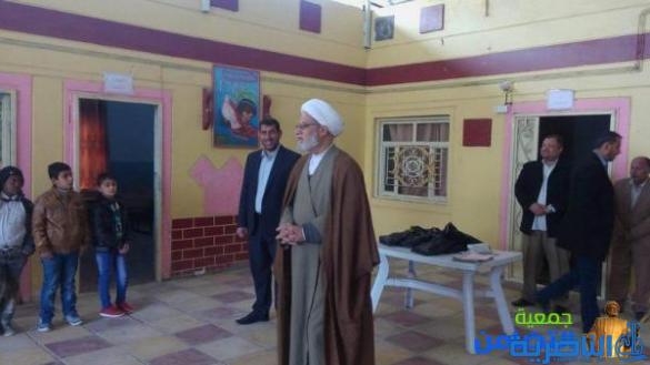 الشيخ محمد مهدي الناصري..يشارك أيتام مدرسة التضامن الخامسة في ناحية الفضلية فرحتهم بالنجاح‎[مصور]