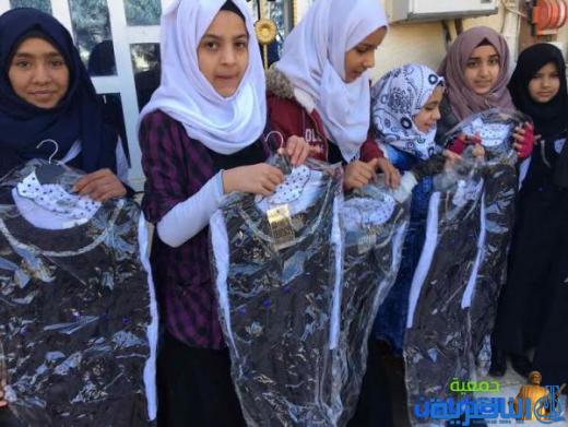 تقرير مصور حول توزيع مبرة التضامن الاولى في الناصرية ملابس الزي الموحد على التلاميذ الايتام