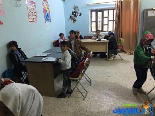 مبرات التضامن الاولى للأيتام في الناصرية : توزع كسوة الفصل الدراسي الثاني(مصور)