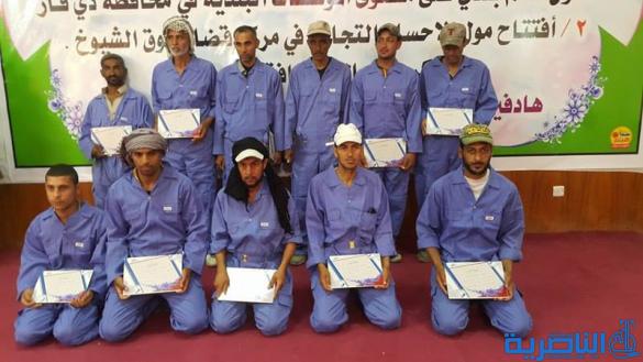 محافظ ذي قار يكرم 200 عامل متميز في بلدية سوق الشيوخ خلال احتفالية عيد العمال  - تقرير مصور -