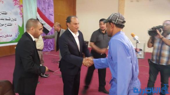 محافظ ذي قار يكرم 200 عامل متميز في بلدية سوق الشيوخ خلال احتفالية عيد العمال  - تقرير مصور -