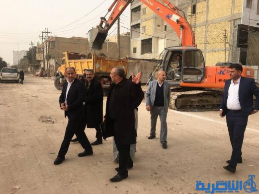 محافظ ذي قار يشرف على اعمال تبليط الشعلة ويدعو الشركات لتنفيذ مشاريع مناطق سومر واور واريدو وشارع بغداد والثورة