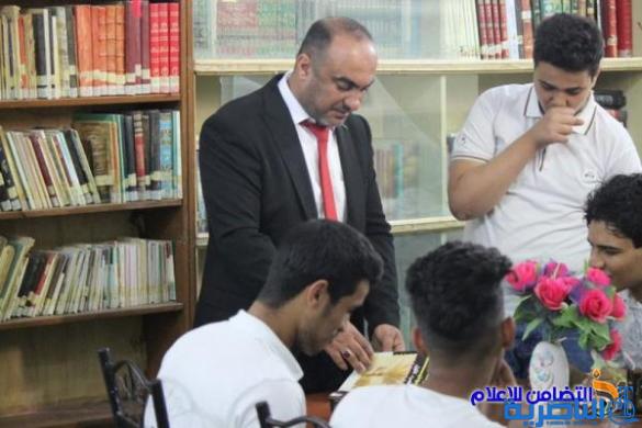طلبة الإعدادية المركزية ينظمون زيارة علمية إلى مكتبة الإمام الباقر العامة في الناصرية