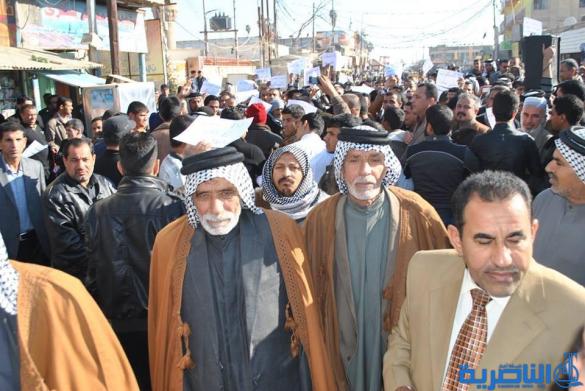 تقرير مصور عن مظاهرات قضاء الشطرة احتجاجا على تقاعد البرلمانيين