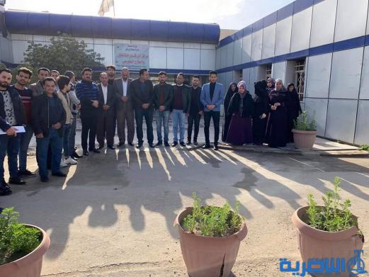 العشرات من الكوادر التمريضية يعتصمون في الناصرية للمطالبة بحقوقهم