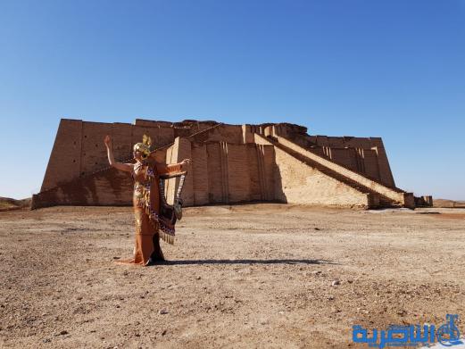 دار الازياء العراقية تنظم عرضا للازياء الفلكلورية في مدينة اور الاثرية