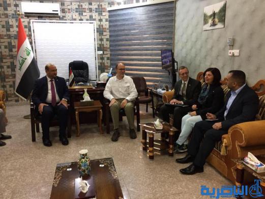 بالصور:السفير الامريكي يزور ذي قار دعما لملف الاهوار