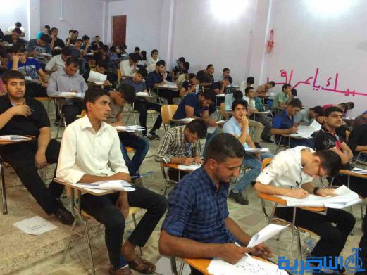 بالصور : مرشحو المجموعة الطبية في ذي قار يؤدون الاختبار التنافسي