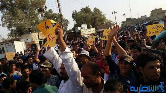  العشرات يتظاهرون في الغراف للمطالبة بتحسين الخدمات ومحاسبة المفسدين – تقرير مصور-
