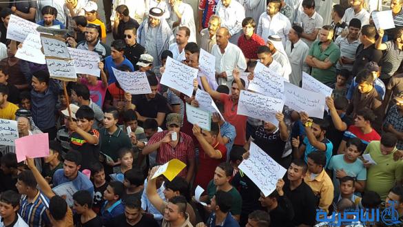 بالصور : المئات يتظاهرون في مدينة الشطرة للمطالبة بالخدمات واصلاح القضاء