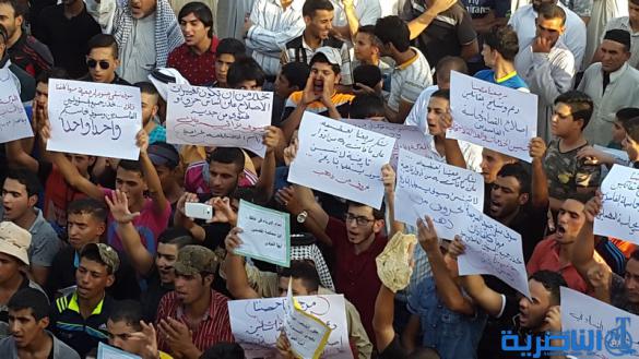 بالصور : المئات يتظاهرون في مدينة الشطرة للمطالبة بالخدمات واصلاح القضاء