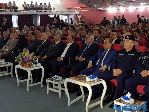 محافظ ذي قار يطالب بإنصاف المعلم وإقرار قانون حمايته