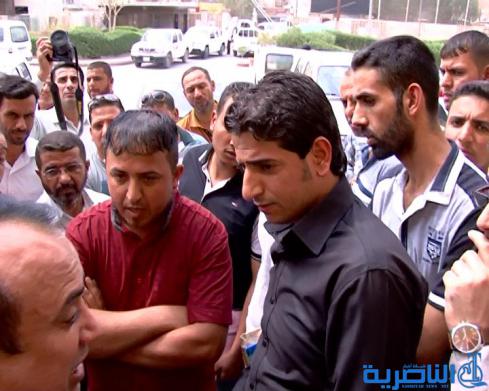 الاجراء اليوميون يتظاهرون امام دائرة الصحة للمطالبة باكمال اجراءات تعيينهم