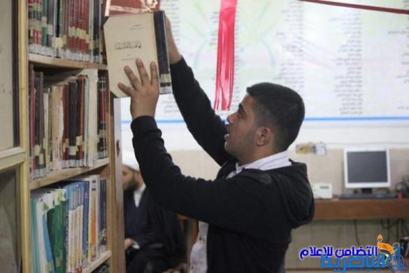 طلبة الإعدادية المركزية ينظمون زيارة علمية إلى مكتبة الإمام الباقر العامة في الناصرية