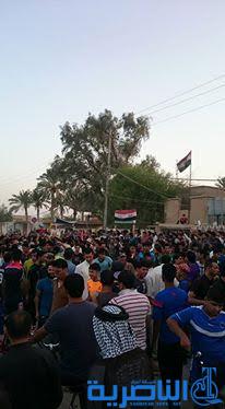 المئات يتظاهرون في الغراف للمطالبة بتحسين الخدمات وحل المجلس البلدي - تقرير مصور -