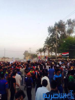 المئات يتظاهرون في الغراف للمطالبة بتحسين الخدمات وحل المجلس البلدي - تقرير مصور -