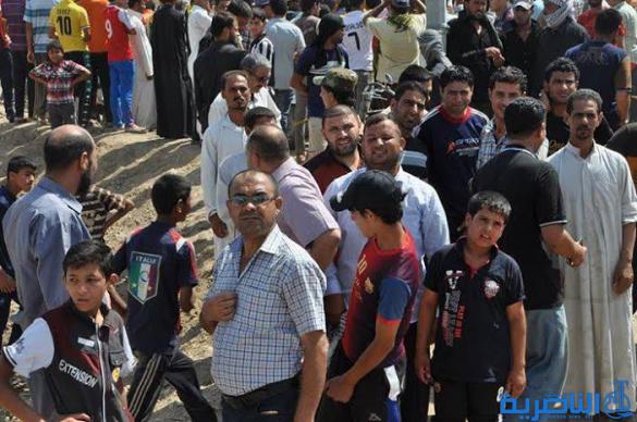المئات يتظاهرون في الغراف للمطالبة بتحسين الخدمات وحل المجلس البلدي - تقرير مصور -