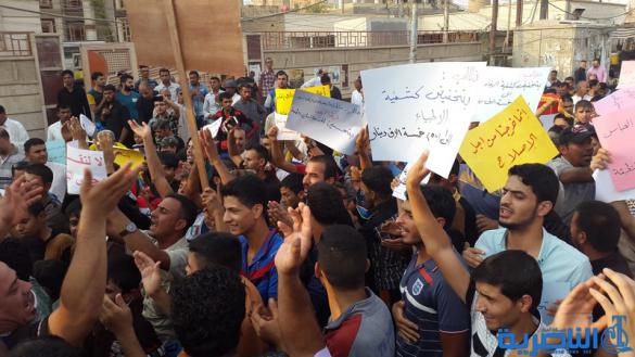 المئات يتظاهرون في مدينة الشطرة للمطالبة بالخدمات ومحاسبة المفسدين - تقرير مصور -