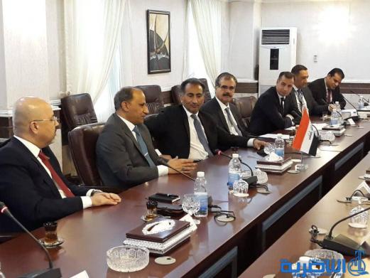 محافظ ذي قار:الشركات النفطية الروسية تسعى لاستثمار حقل ابو عمود