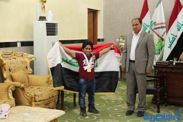 محافظ ذي قار يستقبل اللاعب الدولي احمد غني نعاس ويشيد بما حققه من انجاز رياضي