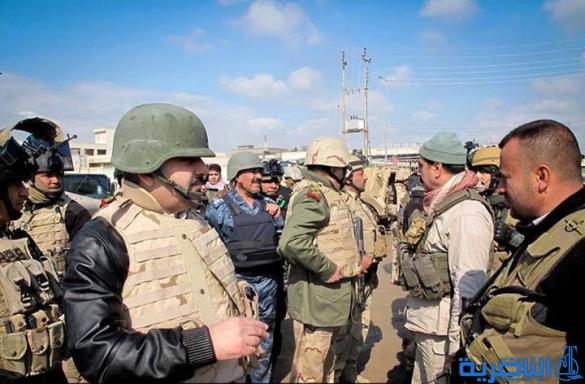 بالصور : محافظ الانبار يتجول بمنطقة الملعب بعد تحريرها من داعش