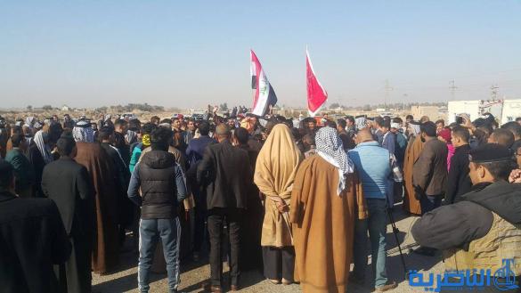 متظاهرون يقطعون طريق سيد دخيل للمطالبة بتوسعته بعد حوادث مرورية مميتة- تقرير مصور -