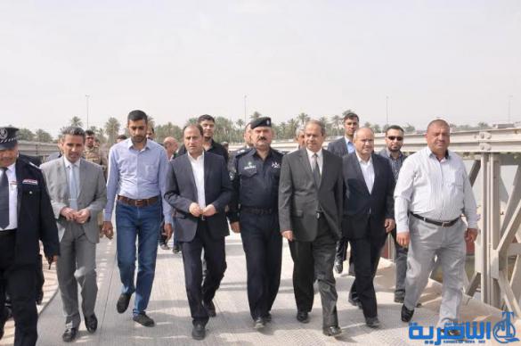 محافظ ذي قار يفتتح جسر الناصرية العائم بعد صيانته ويحدد التاسع من نيسان الحالي موعدا لافتتاح جسر الحضارات
