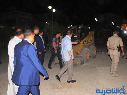 بالصور : محافظ ذي قار يتابع الحملة الليلية لتأهيل الشوارع ورفع الحواجز في مركز مدينة الناصرية