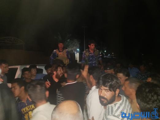 بالصور: متظاهرون يغلقون مقر شركة الخصخصة في قضاء الرفاعي