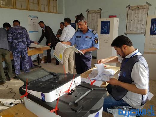 بالصور:انطلاق عملية التصويت الخاص في مدينة الناصرية