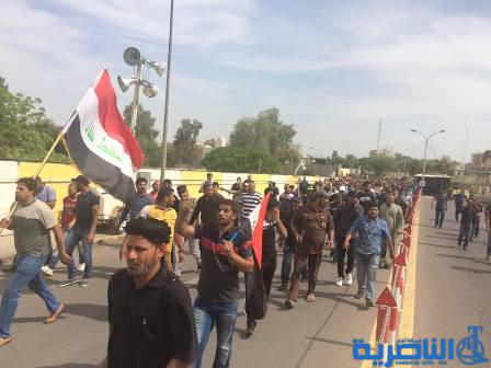 بالصور.. لحظة اقتحام المنطقة الخضراء