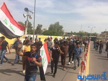 بالصور.. لحظة اقتحام المنطقة الخضراء