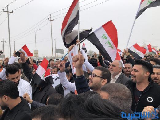 ذي قار :ذوو المهن الصحية يعتصمون احتجاجا على &quot;التسويف&quot; في تنفيذ مطالبهم 