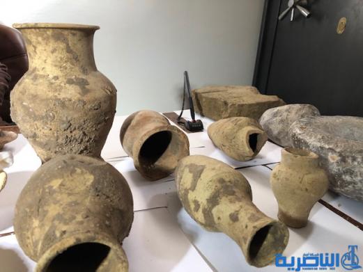 شرطة ذي قار تضبط 69 قطعة اثارية معدة للتهريب - تقرير مصور - 