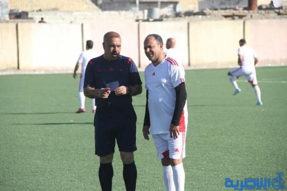 بالصور : مباراة بكرة القدم بين رواد ذي قار ورواد المنتخب الوطني