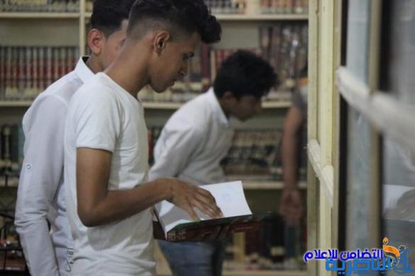 طلبة الإعدادية المركزية ينظمون زيارة علمية إلى مكتبة الإمام الباقر العامة في الناصرية