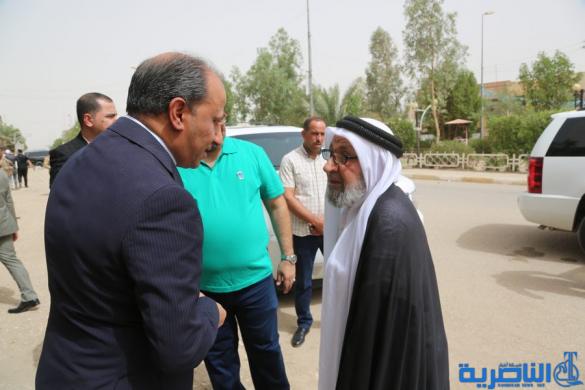 بالصور:محافظ ذي قار يحيى الناصري يدلي بصوته في يوم الاقتراع العام