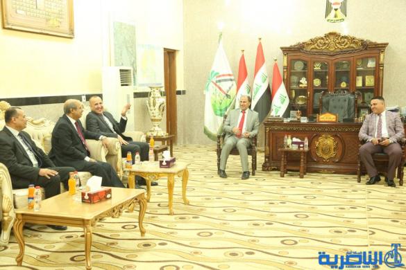 بالصور:محافظ ذي قار يستقبل المهنئين بمناسبة عيد الاضحى المبارك