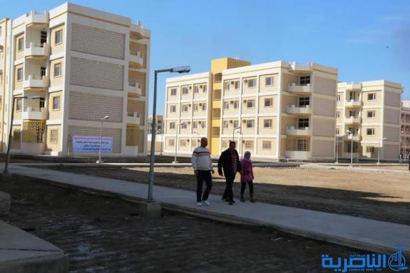 محافظ ذي قار يوزع 380 شقة سكنية في مجمع الشموخ على الشرائح المستفيده ويؤكد تواصل العمل في مشاريع سكنية اخرى - تقرير مصور -