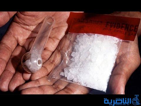 ذي قار : اعتقال متهم يستغل طفلته الصغيرة بنقل المخدرات